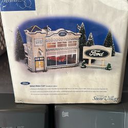 Department 56 Uptown Motors  Ford 
