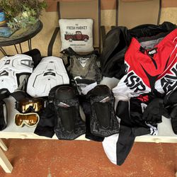 Hockey Gears W/ Duffle Bag