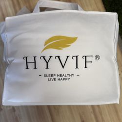 Comforter Twin Size (BRAND NEW) (68x90)