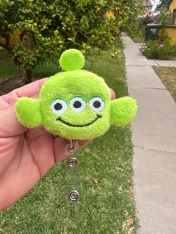 Alien badge reel