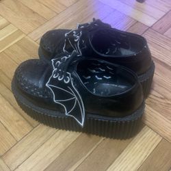 Demonia Platform Bat Shoes, Women’s Size 6