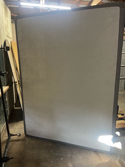 Queen box spring & bed frame