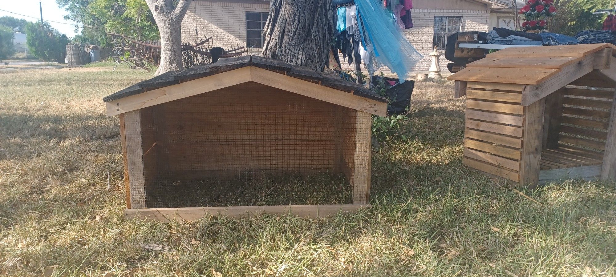 Chicken Coop Or Rabbit Hutch / Dog House