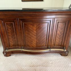 Wood and Marble Bar With Two Swivel Chairs