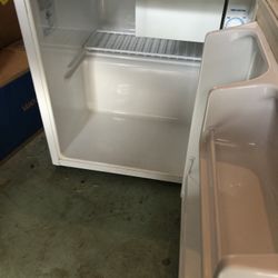 Cama Portátil Inflable +miny Refri