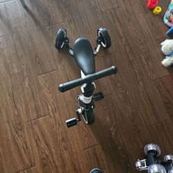 Kids' 3-Wheel Pedal Trike – Great Condition!