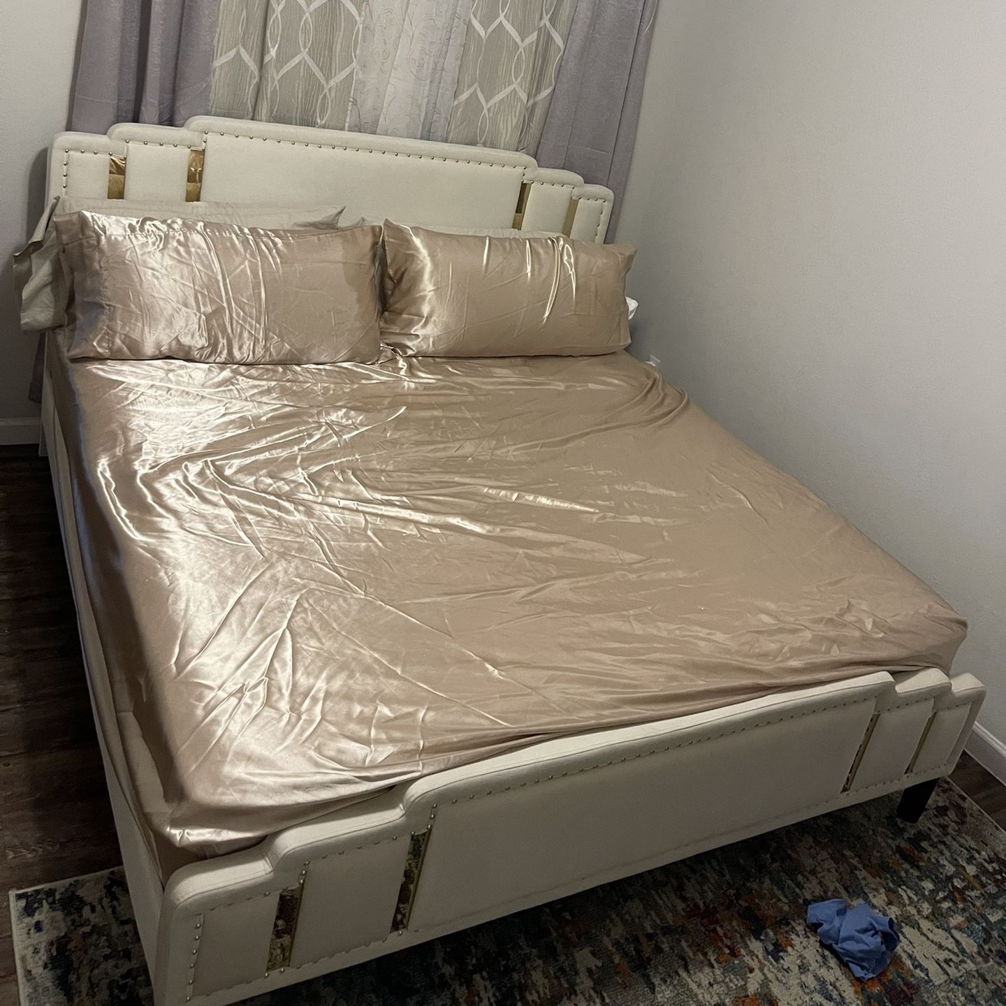 King Size Bed 
