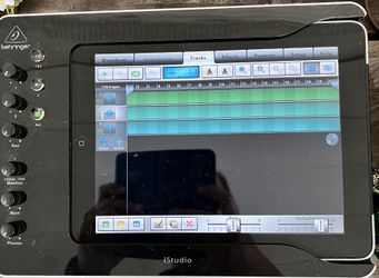 Behringer Istudio W/IPad 