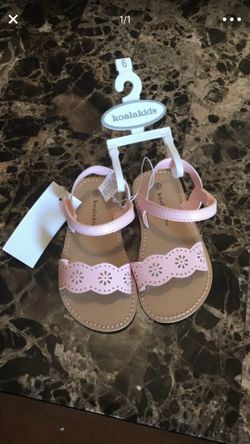 Cute brand new sandals size 6