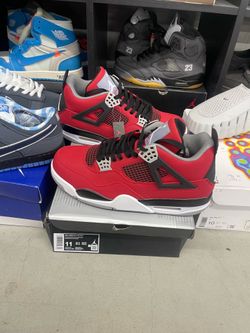 Nike Air Jordan 4 "Toro Bravo"
