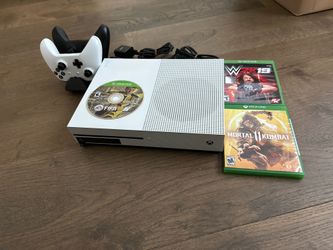 Xbox Bundle – $200