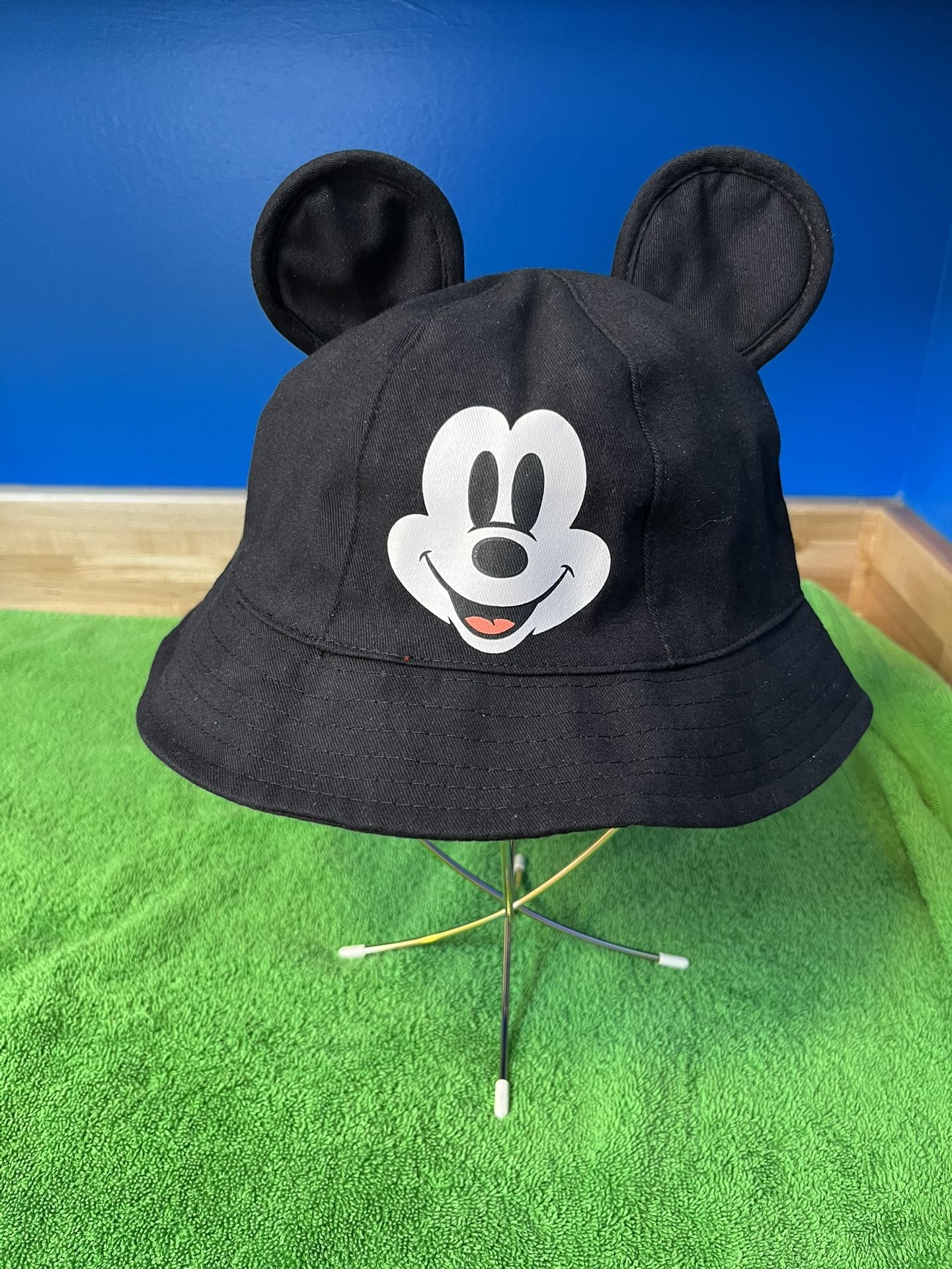 Black Mickey Mouse Bucket Hat NWT