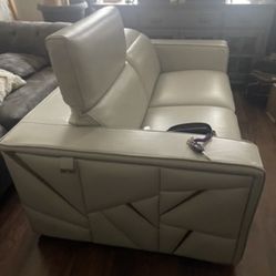 DivanItalia Light Gray Loveseat – Top