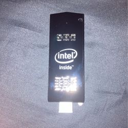 Pocket PC with Intel Atom Z8350 & Windows 10 Pro 