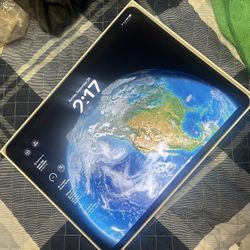 iPad Pro 4 generation 13” 128GB.