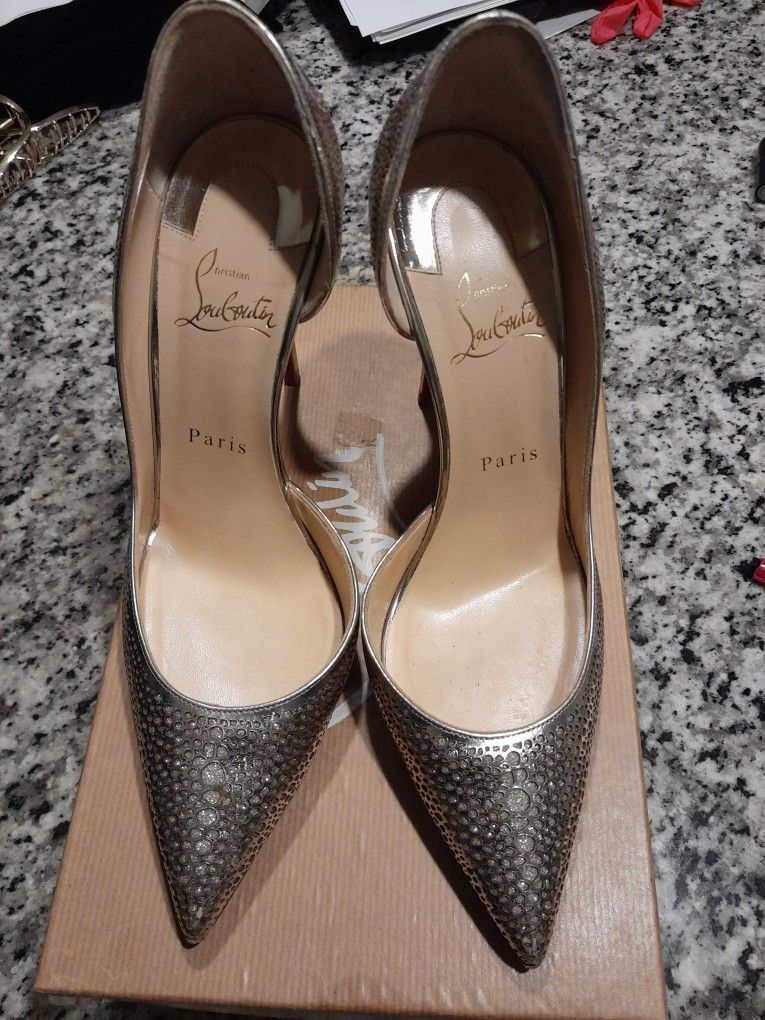 Christian LOUBOUTIN HEELS
