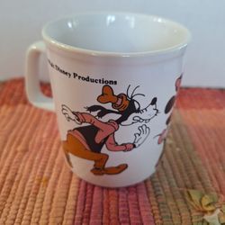 RARE DISNEY MICKEY & MINNIE MOUSE & GOOFY COFFEE MUG