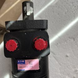 Char-Lynn 101-1008-009 Hydraulic Motor