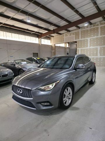 2017 INFINITI QX30