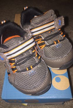 Toddler shoes, size 4