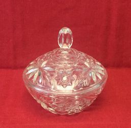 Vintage Anchor Hocking Early American Prescut candy dish with lid EAPC