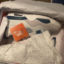 Jordan 4 Military Blue 