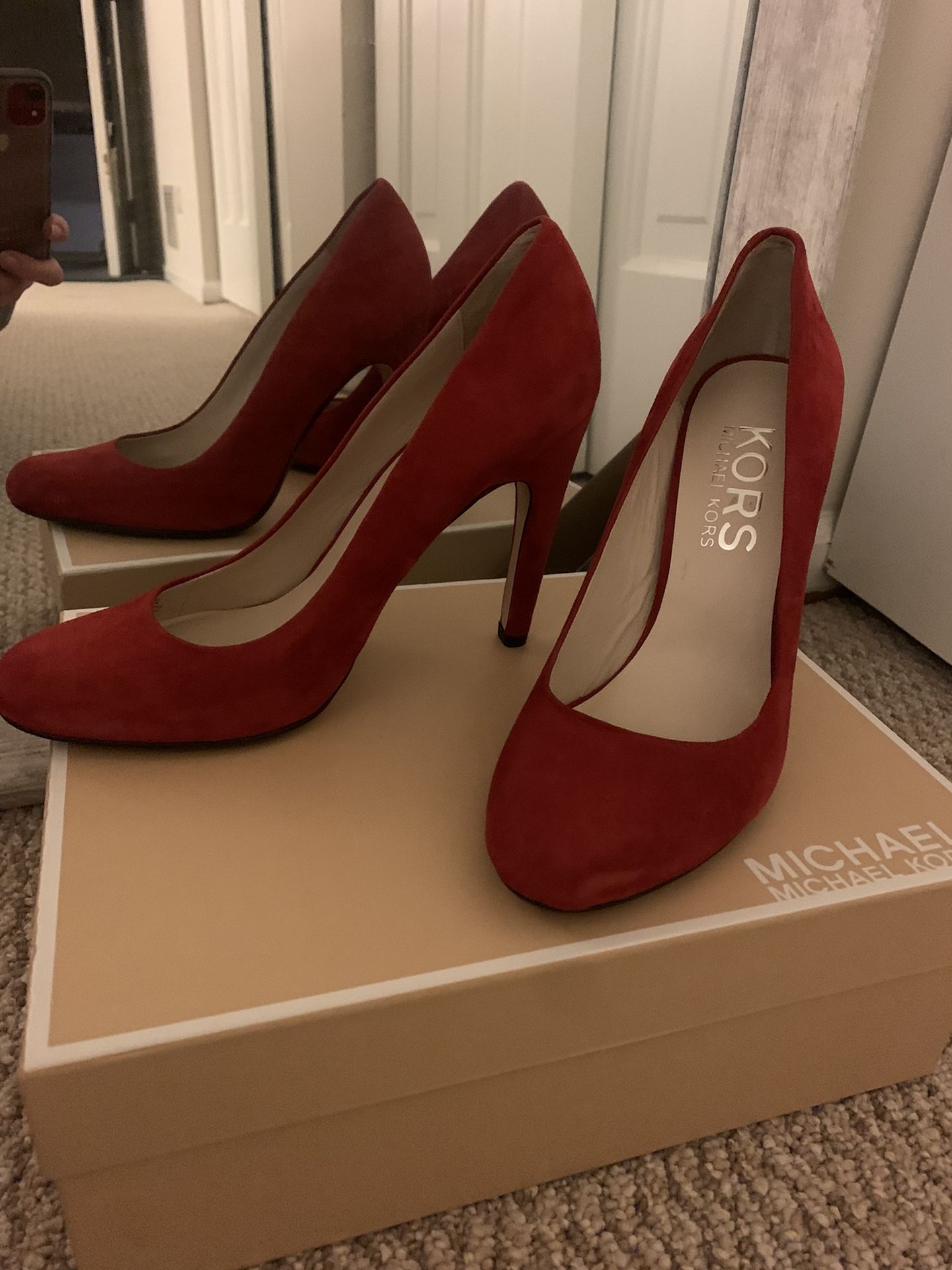 ❤️ New Designer Michael Kors Red Suede Leather Stilettos, MK Leather Shoes, MK Leather Stiletto 4” Heels, Size 8.5 M, Fun N Flirty Heels, Red Pumps