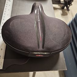 Serfas Luxury Comfort Bicycle Seat