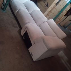 SECTIONAL POWER RECLINING ON 2SEATS