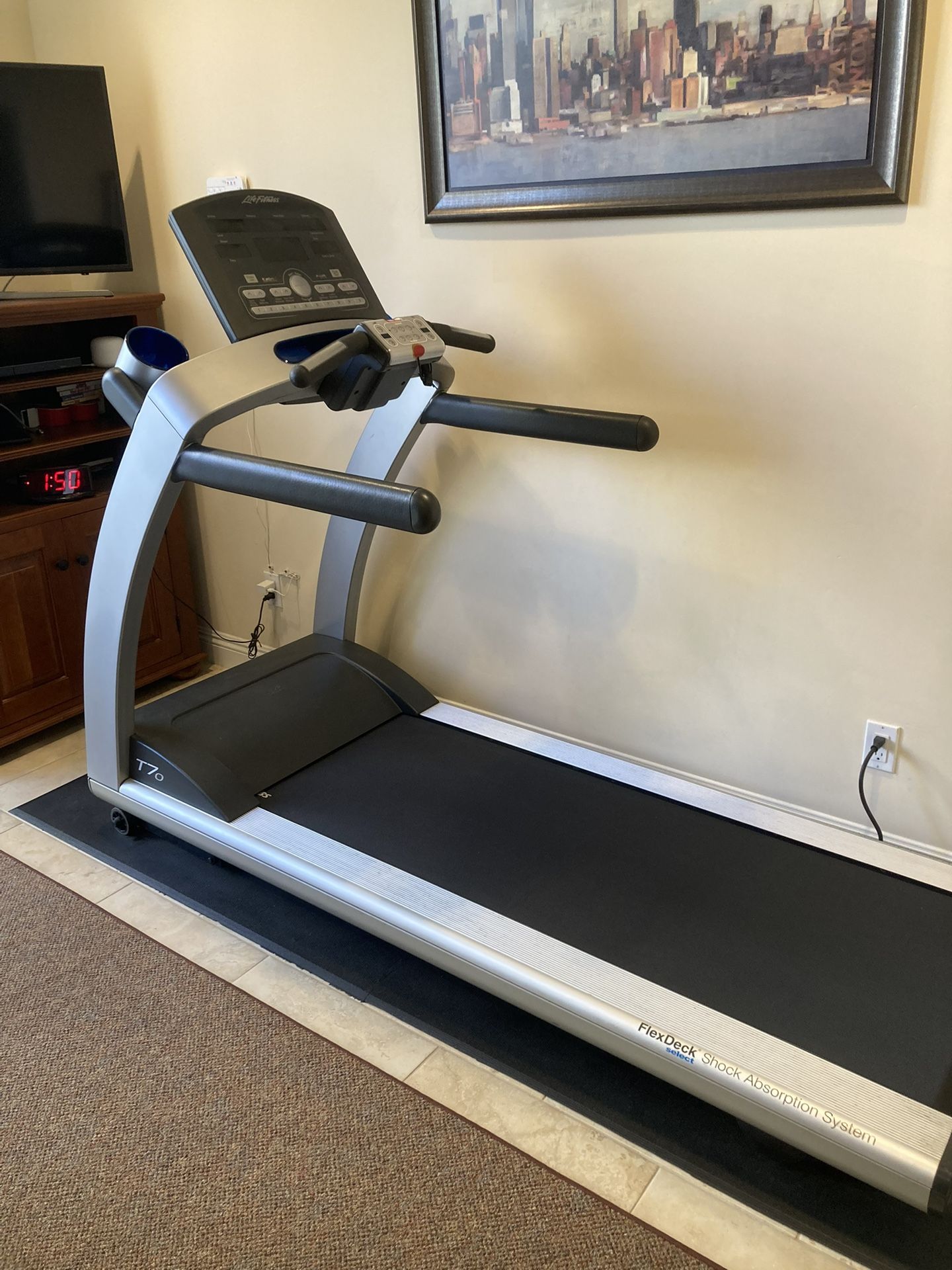 Life Fitness T7-0 Treadmill- Professionally Serviced