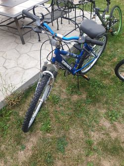 2 bikes for 60 dls