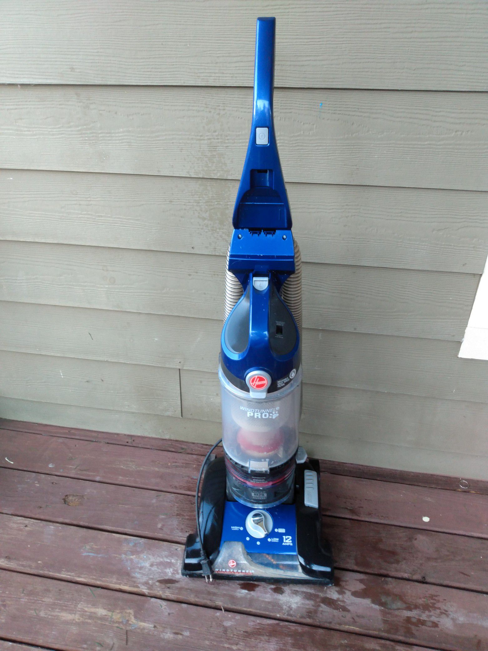 Hoover bagless wind tunnel blue vacuum cleaner