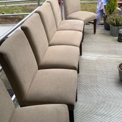 6 Dining Room Chairs