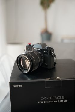Xt30ii with 18-55 lens basically new