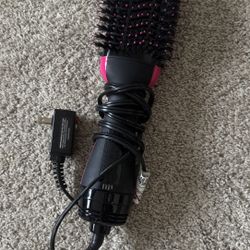 Revlon Blow Drying and Styling Brush One-Step Volumizer Hair Dryer and  Hot Air Brush in pink and black