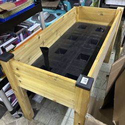 Self-Watering Cedar Planter