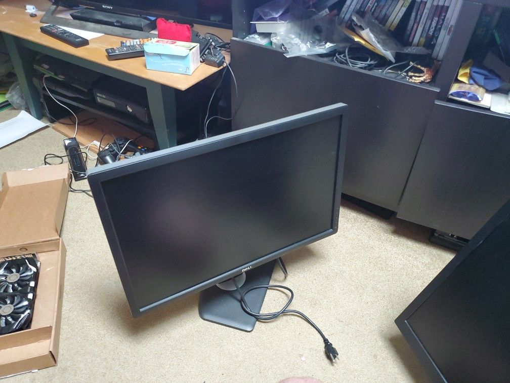 Dell 24 Inch Ips Monitor With Deluxe Stand