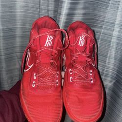 Kyrie Flytrap 4