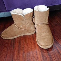 Bearpaw Girls Boots Size 1.