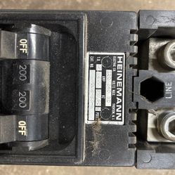 200 Amp Wadsworth Main Breaker