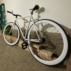 Fixed Gear Bicycle (Fixie)