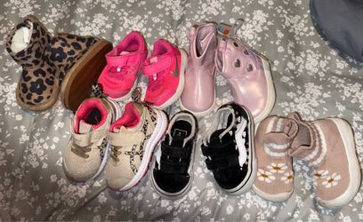 Girls shoes size 4c
