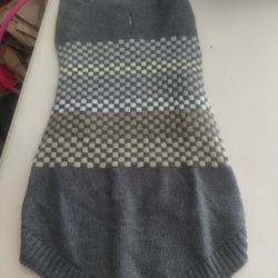 New Boots And Barley Dog Sweater $10