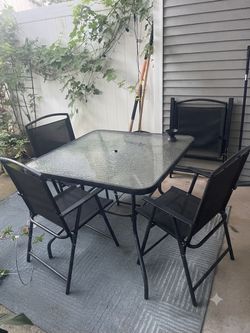 Out door table with 4 chairs