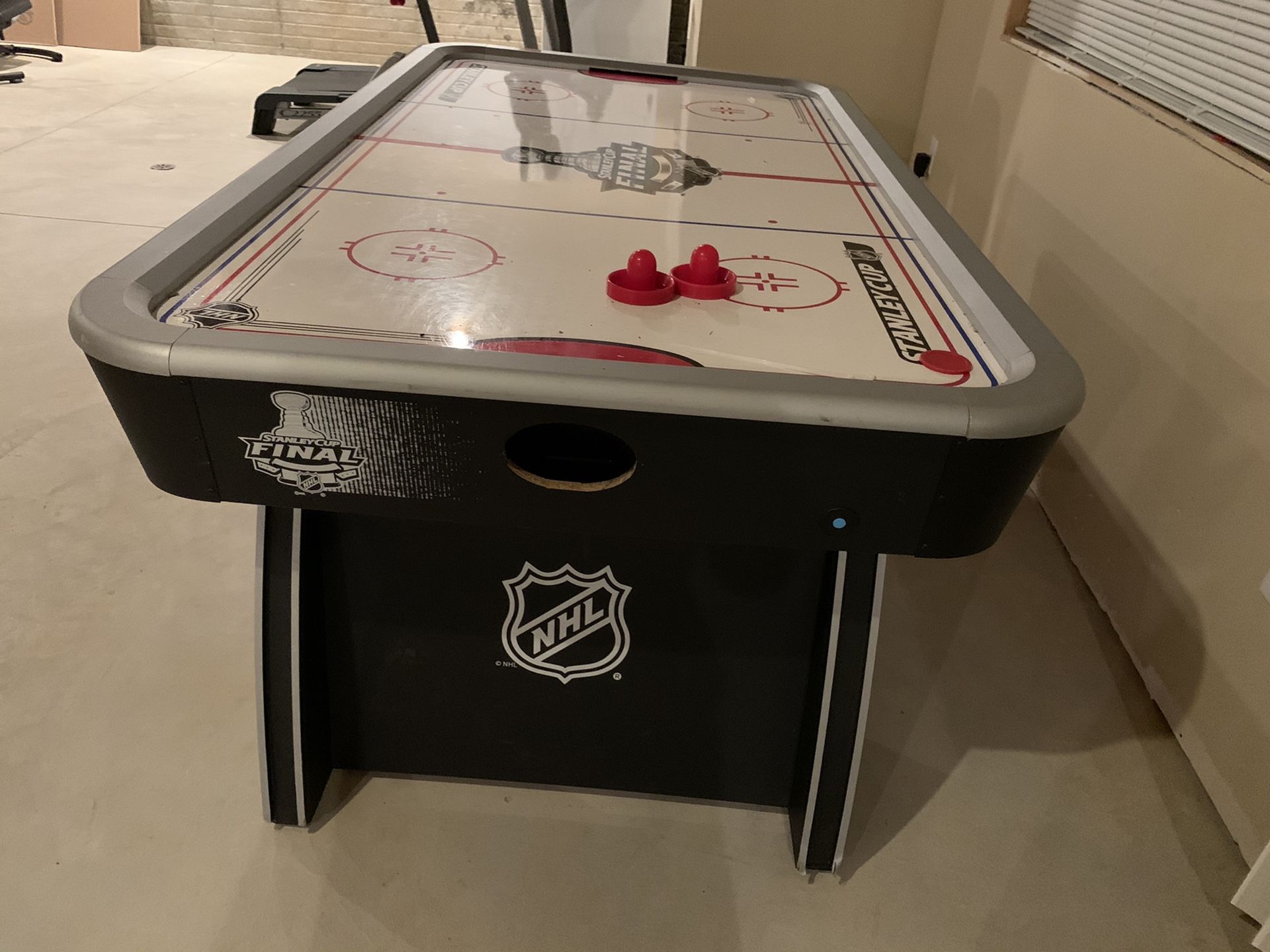 7 feet Hockey table
