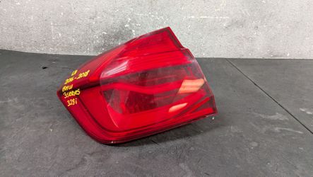 2016-2017-2018 BMW 3 SERIES LEFT TAILLIGHT OEM USED #10844