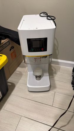 Can sealer machine