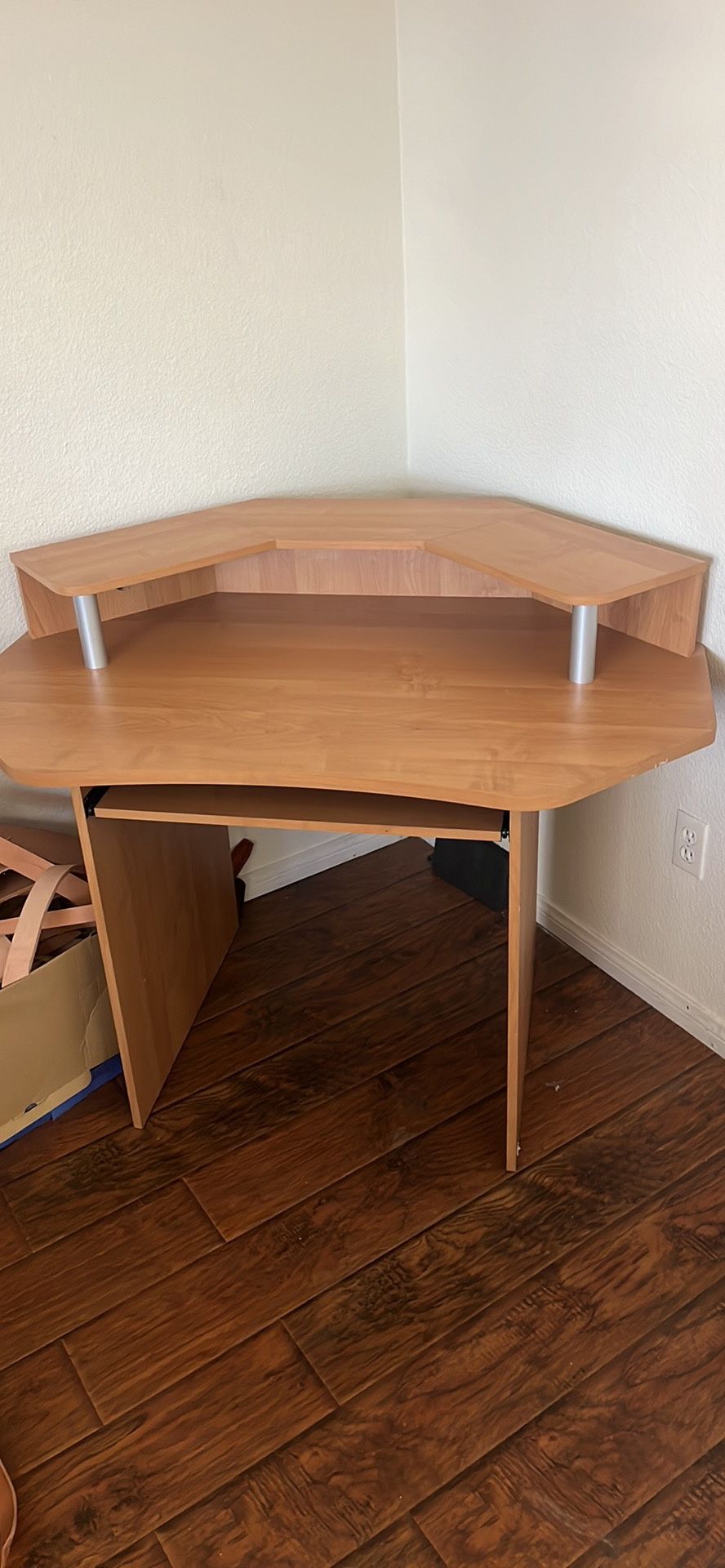 Corner Desk
