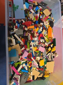 Legos 30lbs loose bricks