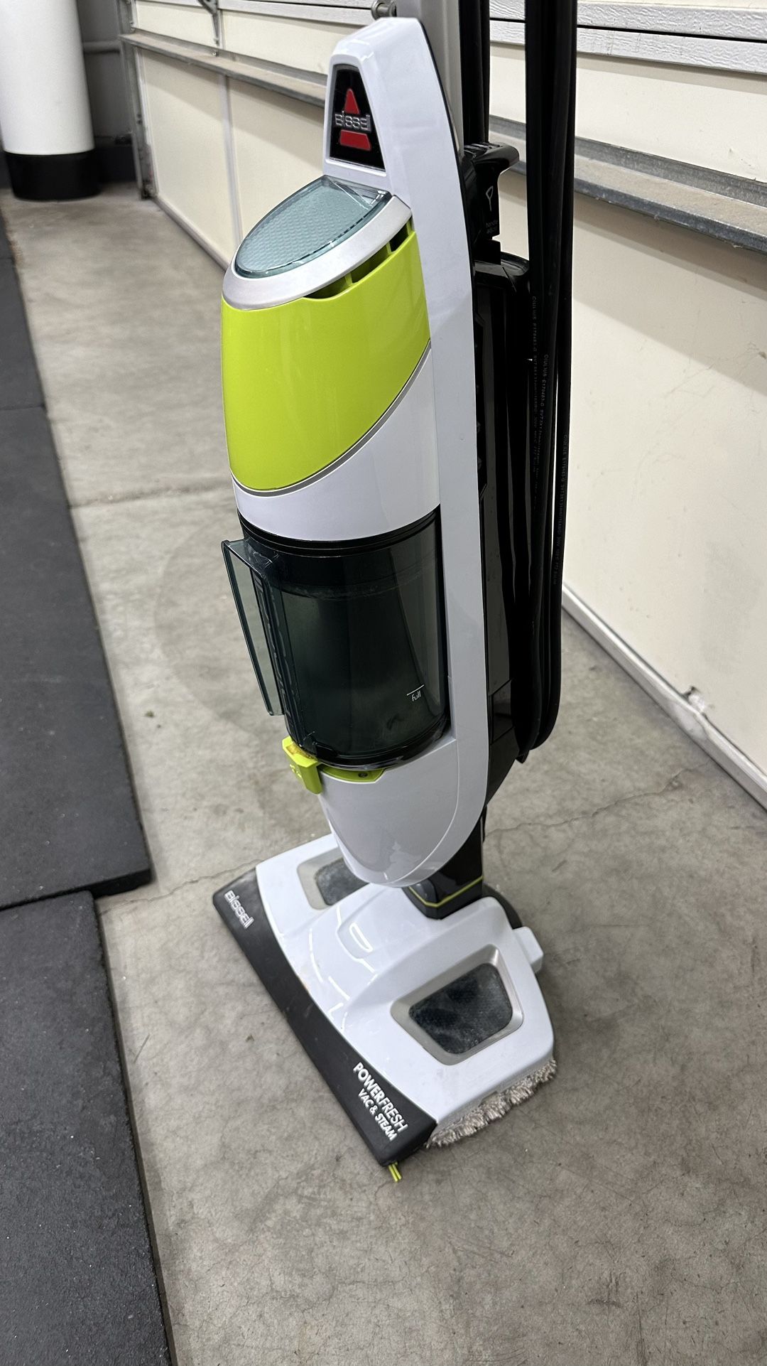 Bissell, 2747A PowerFresh Vac & Steam AllinOne Vacuum and Steam Mop